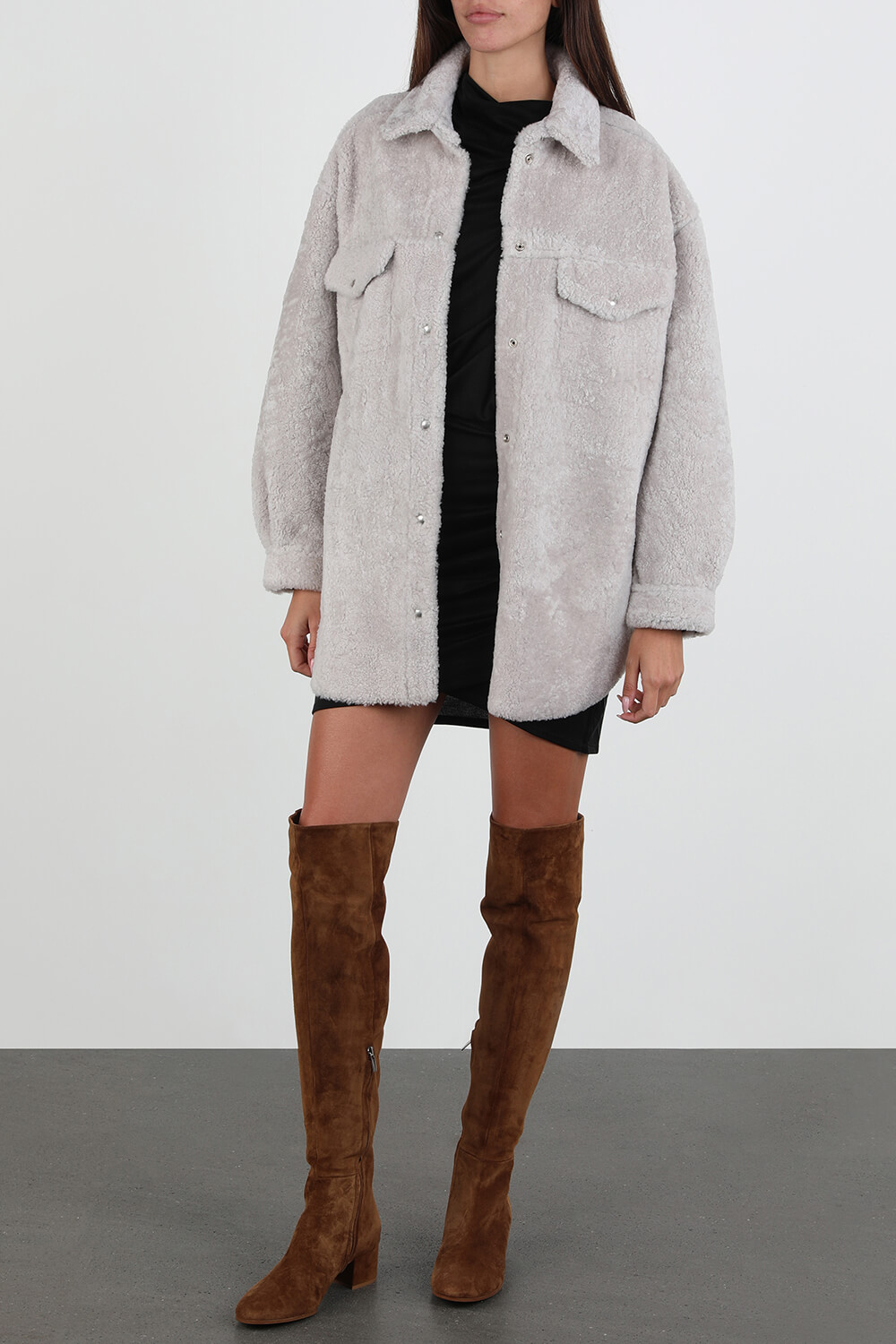 שמלת מיני מעטפת בצבע שחור